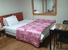 Eve motel