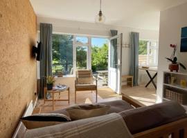 Rock Pipit, Moor and Sea Holidays, five minutes drive to the sea, Hotel in Lynton