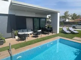 Chalet de lujo con piscina privada, cerca de la playa