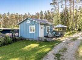 Chalet Sandsjöfors - SND143 by Interhome, котедж у місті Sandsjöfors