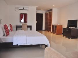 Complexe byblos, hotel in Douala
