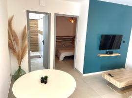 Mini maison entre mer et montagne，位于阿莱里亚的酒店