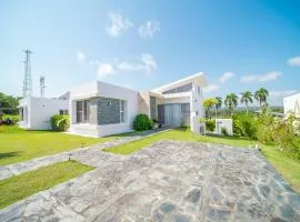 Amazing 2br Villa Near Surfing Beaches