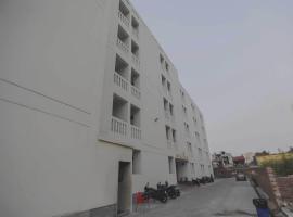 OYO Flagship Hotel Noida Residency Near ISKCON Temple Noida, hotel din Indirapuram