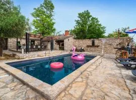 Stunning Home In Benkovac With Outdoor Swimming Pool