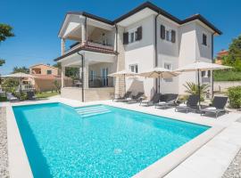 Gorgeous Home In Rojci With Kitchen, hôtel à Kaštelir