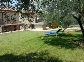 Dirindello House Trasimeno, hotel a Magione