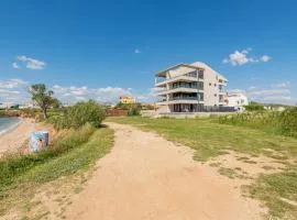 Cozy Apartment In Povljana With Wifi