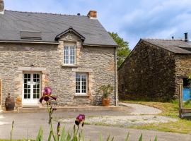 randonnées à Sert, cottage ở La Chapelle-de-Brain