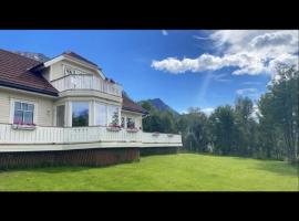 Paradiset, holiday home in Straumen