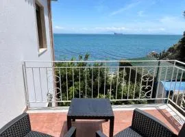 House On The sea Amalfi Coast