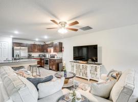Flagler Beach में, होटल Palm Coast Duplex with Screened Patio, Near Beaches!