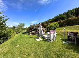 Casa Alice, hotel com piscina em Leccio