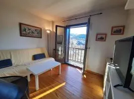 Apartamento con balcón y chimenea Falcó 5