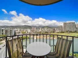 Waikiki Ocean Fantasy, Free Parking, Beach Supplies