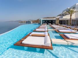 Superb 2BR Suite with Greek style, inn in Mikonos