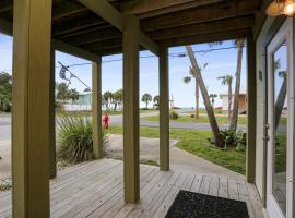 Beach View Lower by Pristine Properties Vacation Rentals, holiday home in Mexico Beach