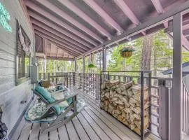 Quaint Cloudcroft Cabin with Stunning Forest Views!