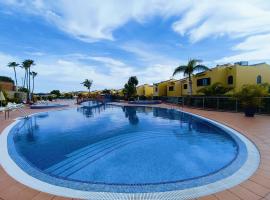 Luxury House with sea view, hottub & pool、サン・バルトロメのホテル