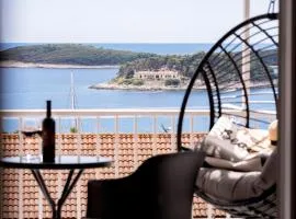 Central apartment in Hvar town with beautiful sea view