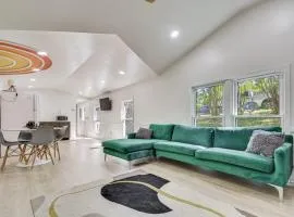 Single-Story Cabin on Hyco Lake Swim and Unwind!