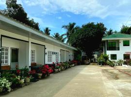 Casas Bugambilias Upstairs Unit, Ferienwohnung in Balamban
