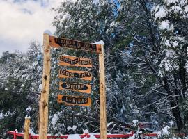 Cabaña en Coñaripe Alto Sector Termas Geométricas: Coñaripe'de bir tatil evi