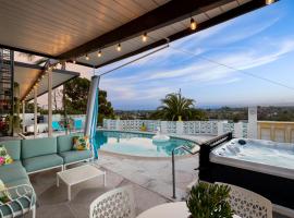 Chic Mid - Century Gem - Pool and Hot Tub Views, cottage in La Mesa