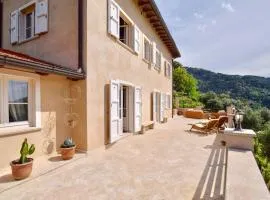 3 Bedroom Lovely Home In Pietrasanta