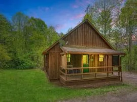 Blue Rose Cabins - Pinecrest Cabin