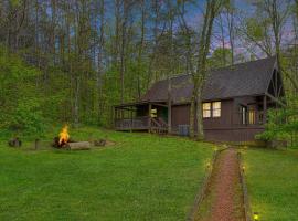 Blue Rose Cabins - Rosewood Cabin, viešbutis mieste Loganas