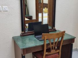Apartment Madinah, hotel with parking in Al ‘Awālī