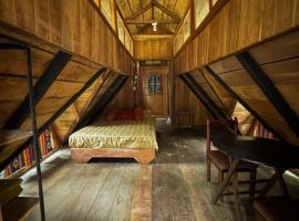 La Casa del Árbol, hotel v destinaci Shell
