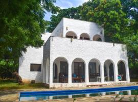 Shoreline Serenity in Malindi, vilă din Malindi