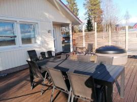 Viihtyisä saunamökki päärakennuksen takana, oma rauha, Villa in Nivala