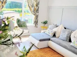 'Serenity in Somerset ' Self Catering House Rental Near Chard , Accomodation for Contract Workers only
