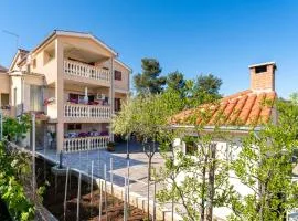 Apartman Dina