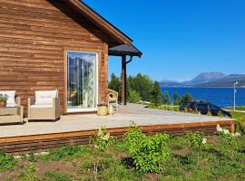 6 person holiday home in Svensby-By Traum, hotel di Svensby
