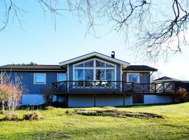 Holiday home LYSEKIL VI, khách sạn có chỗ đậu xe ở Brastad