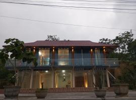 Trai Xoan Homestay Village, hotel con parking en Tuyên Quang