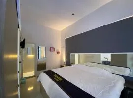 RedDoorz near Bukit Ragas Hotel D'Ayanna Pati