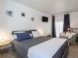 Logis Du Roussillon, hotel in Bélesta