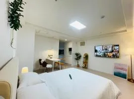 SurfResort INN-The City YangYang