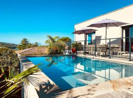 Villa Livia Porticcio piscine 500m plage, cabaña o casa de campo en Porticcio