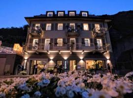 LUXURY SUITES ROCOPOM - Lake Front, hotel din Lecco