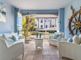Seaside Azure Oasis II, Paseo del Mar 2BR+Parking, Hotel in San Roque