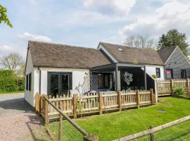 The Wood Shed, Bank Top Farm, hotel with parking in Ashbourne