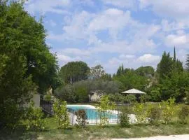 Gite Eden, aux Mirabelles, avec piscine