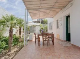 Dreamy Apartment with Veranda, Pool and Parking
