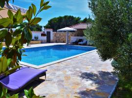 Villa Barbara Apartments、サマティンのホテル